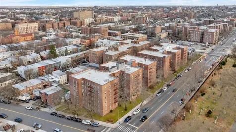 221 Mcdonald Avenue Brooklyn NY 11218