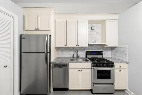 221 Mcdonald Avenue Brooklyn NY 11218