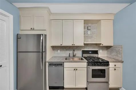 221 Mcdonald Avenue Brooklyn NY 11218