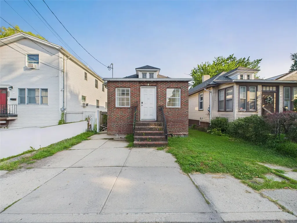 102 Carroll Street Bronx NY 10464