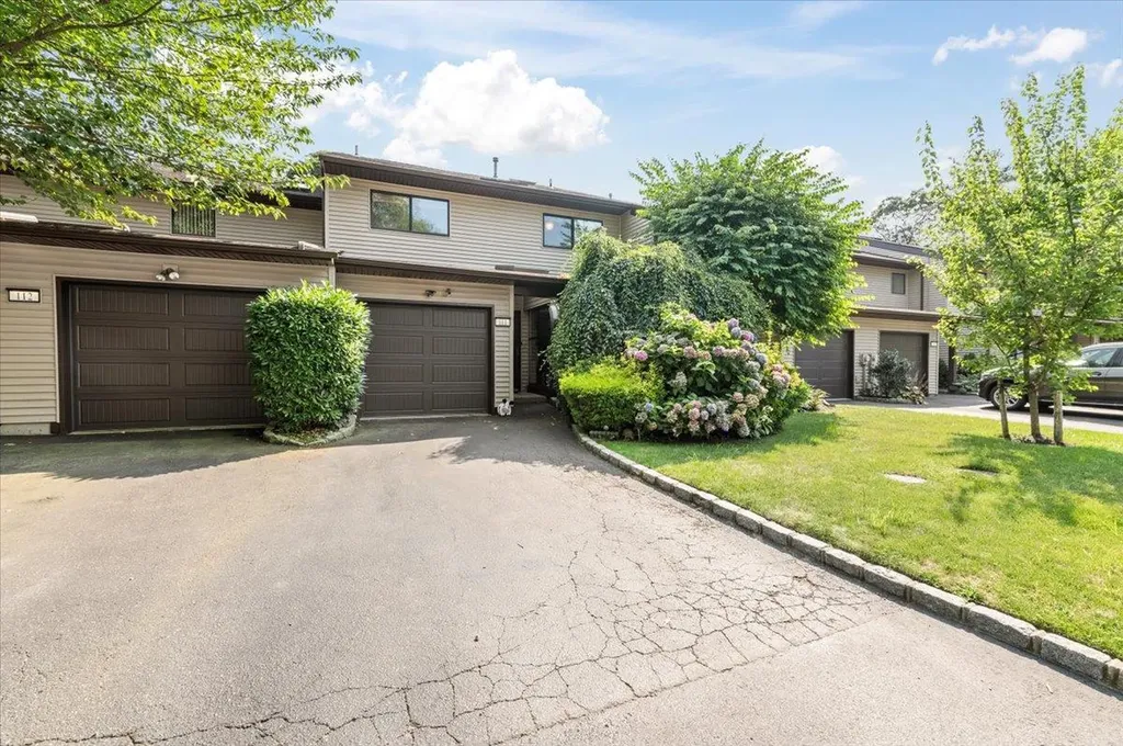 111 Northgate Circle Melville NY 11747