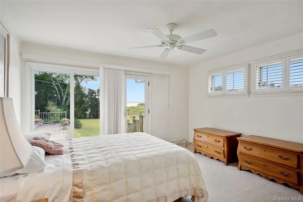 33 Beach Road Laurel NY 11948