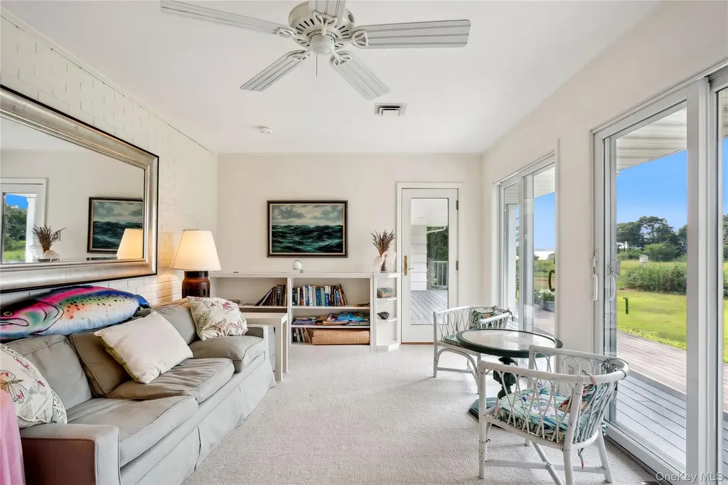 33 Beach Road Laurel NY 11948