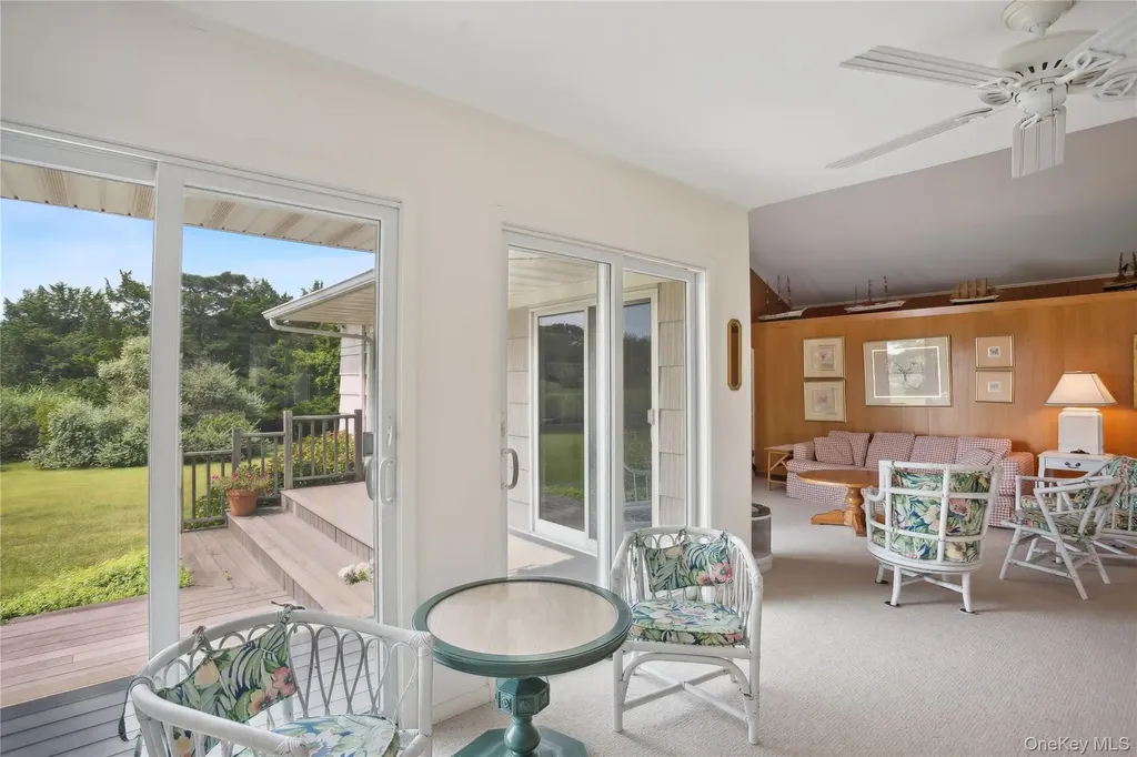 33 Beach Road Laurel NY 11948