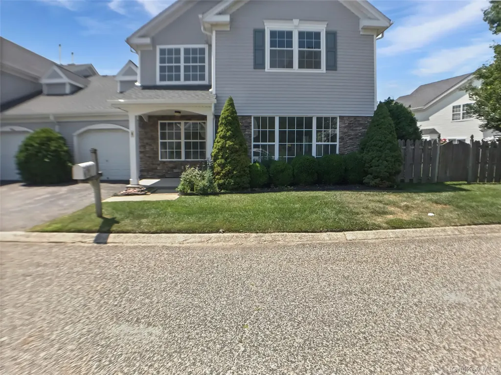 5 Lori Lane Middle Island NY 11953