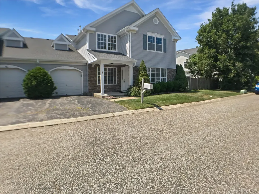 5 Lori Lane Middle Island NY 11953