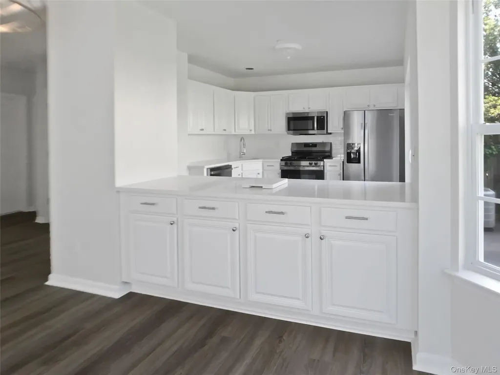 5 Lori Lane Middle Island NY 11953
