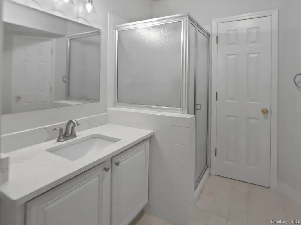 5 Lori Lane Middle Island NY 11953