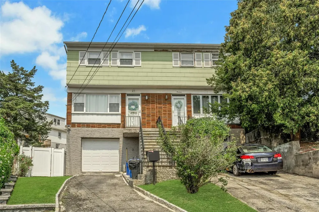 21 Elizabeth Place Yonkers NY 10703