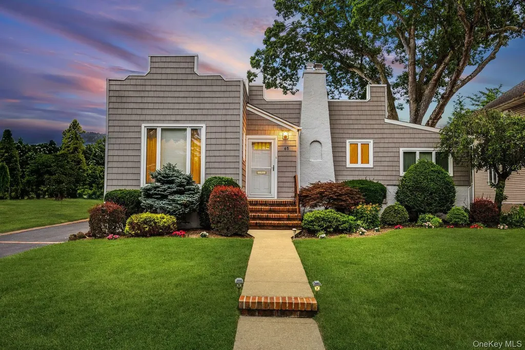 65 Lincoln Boulevard Merrick NY 11566