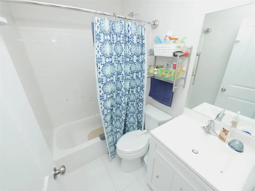 2405 Fire Avenue Medford NY 11763