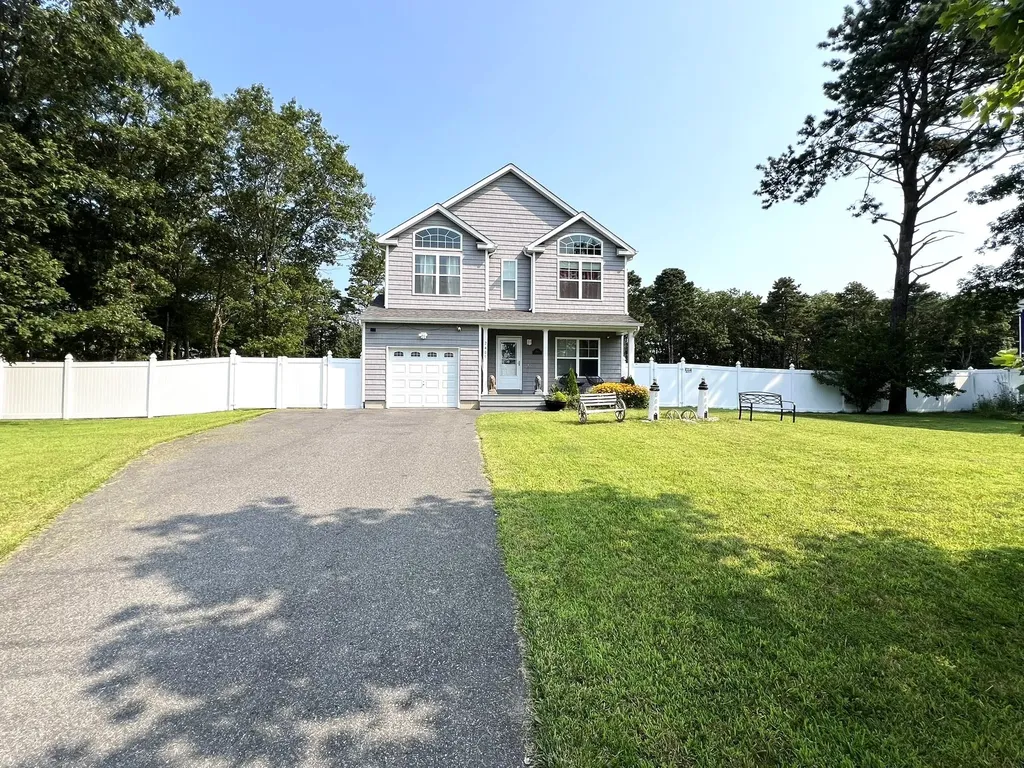 2405 Fire Avenue Medford NY 11763
