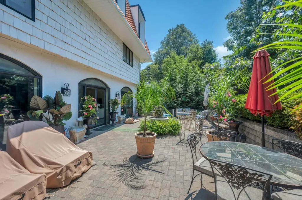 129 Shore Drive Sound Beach NY 11789