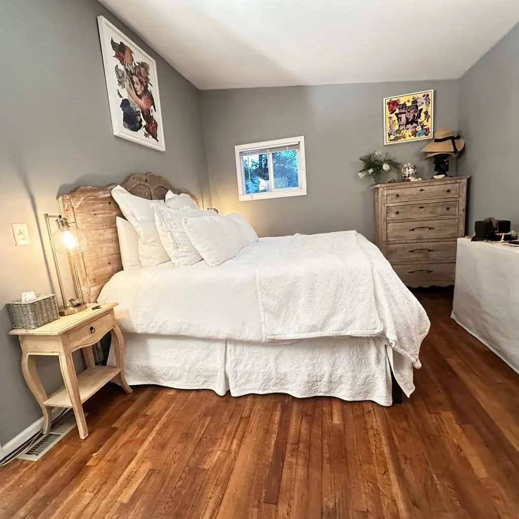 33 Crescent Circle Rock Hill NY 12775