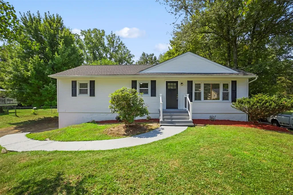 87 Coach Lane Newburgh NY 12550