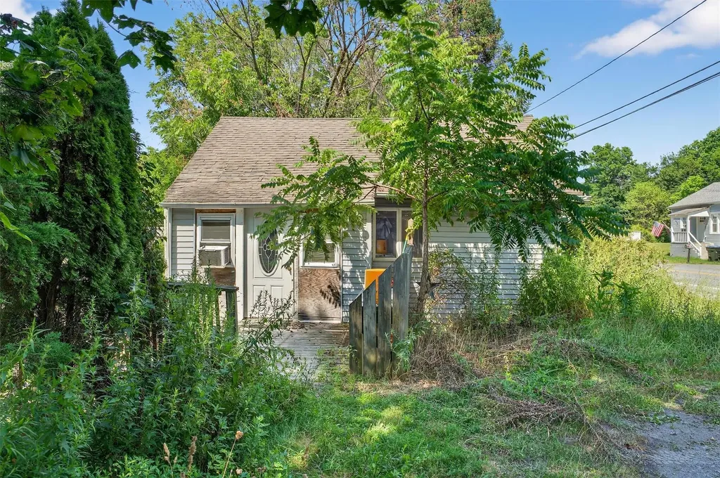 2348 State Route 207 Campbell Hall NY 10916