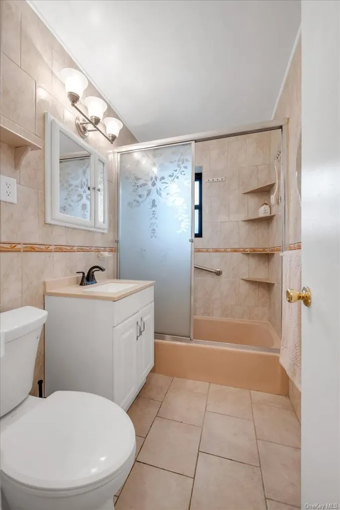 4200 Herkimer Place Bronx NY 10470