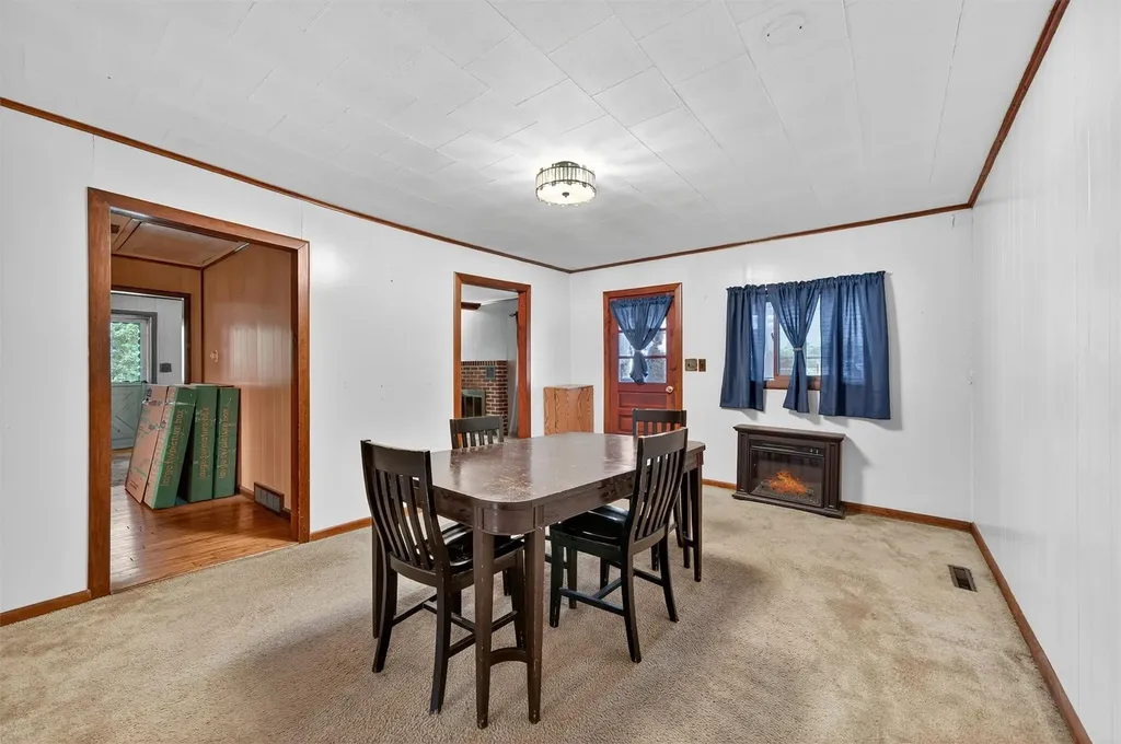 33 Fourth Street Godeffroy NY 12729