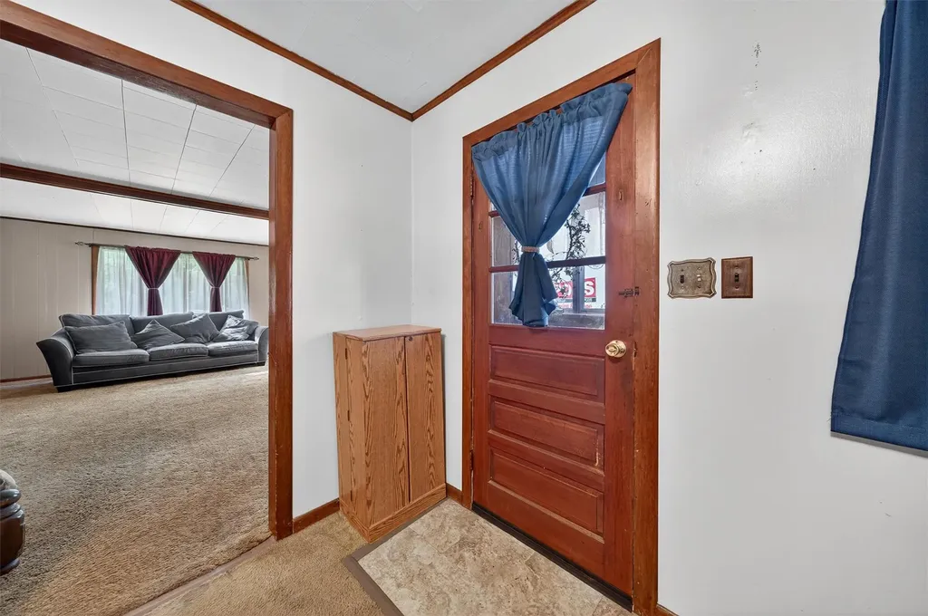 33 Fourth Street Godeffroy NY 12729