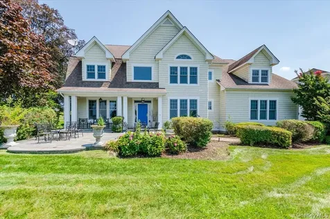 53 Pembroke Drive Glen Cove NY 11542