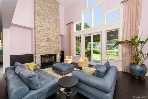 53 Pembroke Drive Glen Cove NY 11542
