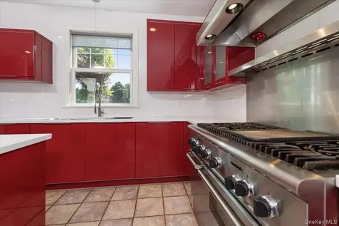 53 Pembroke Drive Glen Cove NY 11542