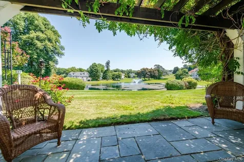 53 Pembroke Drive Glen Cove NY 11542