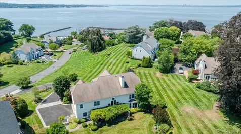 53 Pembroke Drive Glen Cove NY 11542