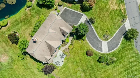 53 Pembroke Drive Glen Cove NY 11542