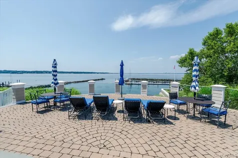 53 Pembroke Drive Glen Cove NY 11542