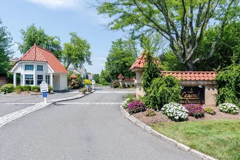 53 Pembroke Drive Glen Cove NY 11542