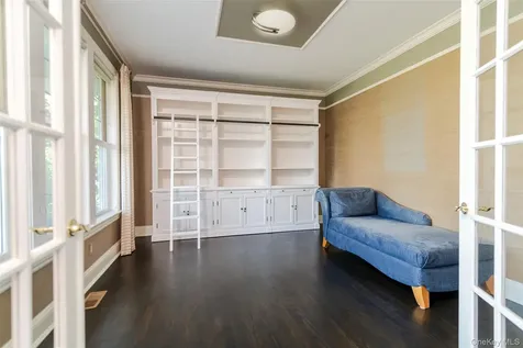 53 Pembroke Drive Glen Cove NY 11542