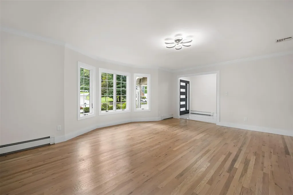 7 Windmill Court Smithtown NY 11787