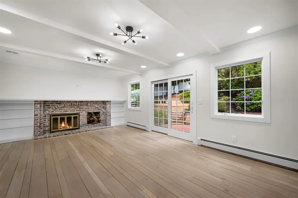 7 Windmill Court Smithtown NY 11787