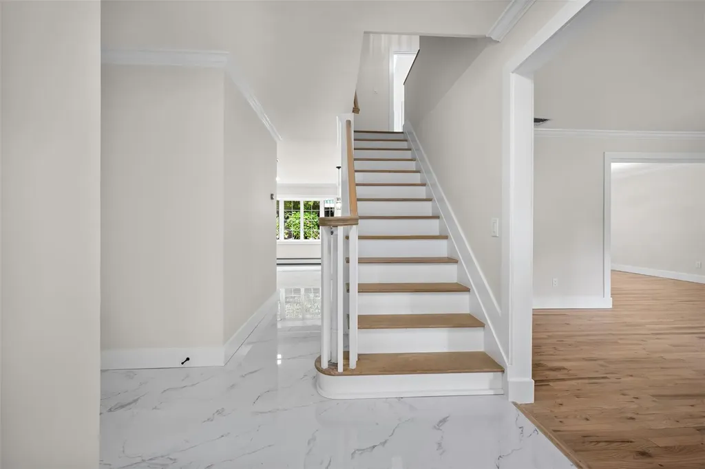 7 Windmill Court Smithtown NY 11787