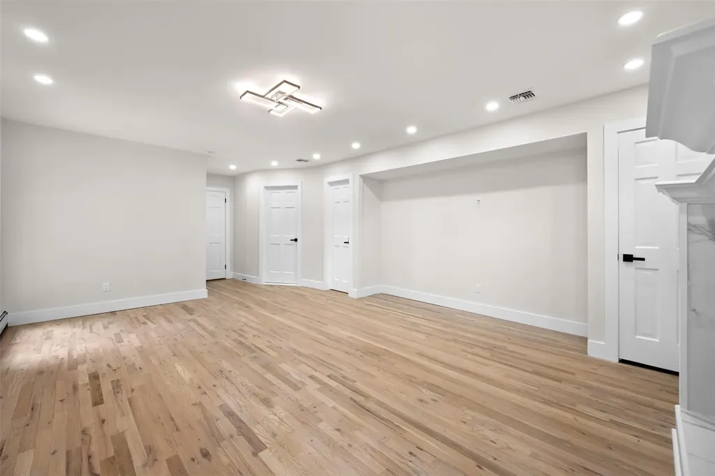 7 Windmill Court Smithtown NY 11787