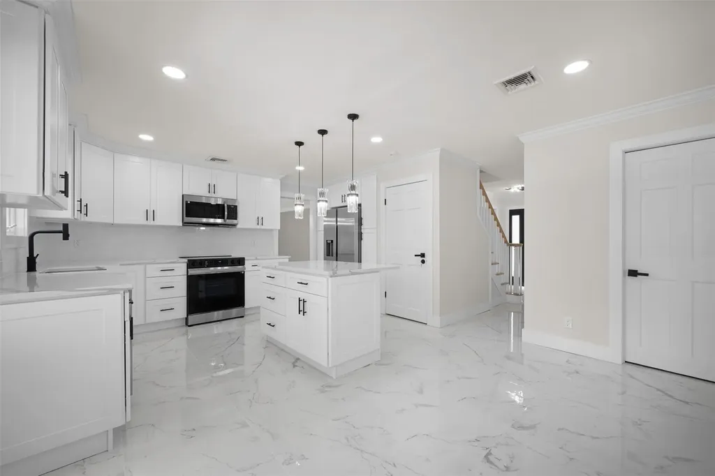 7 Windmill Court Smithtown NY 11787