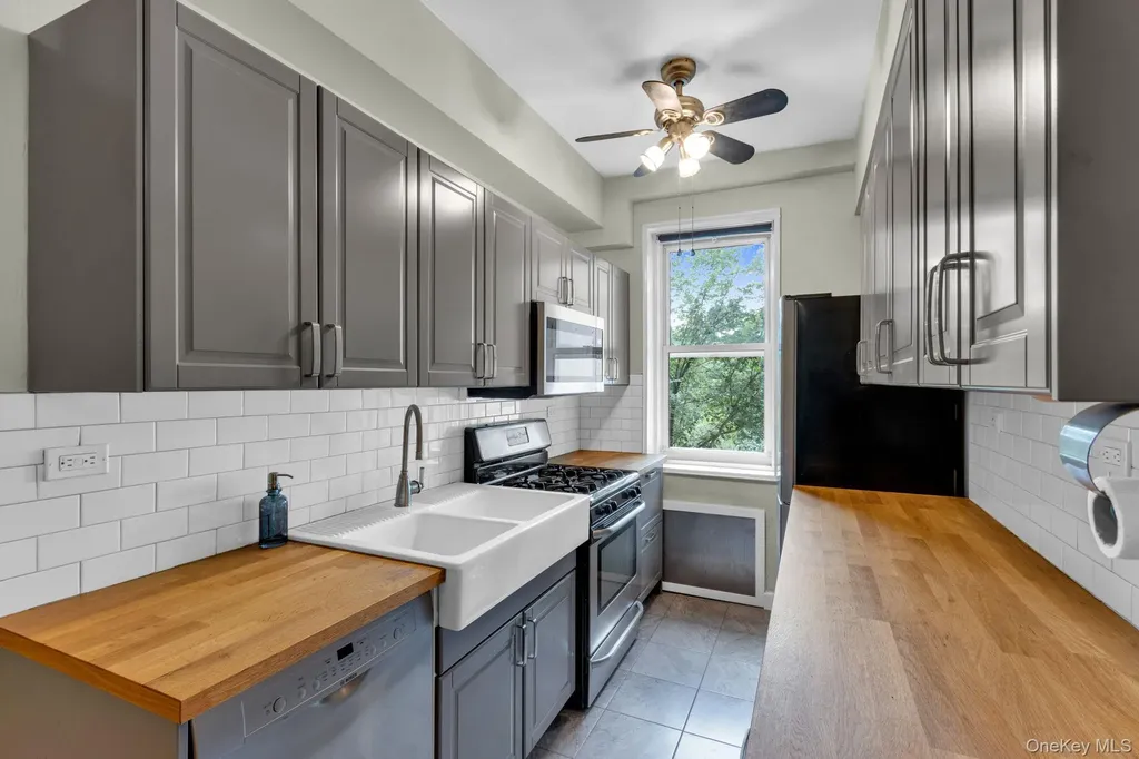 2465 Palisade Avenue Bronx NY 10463