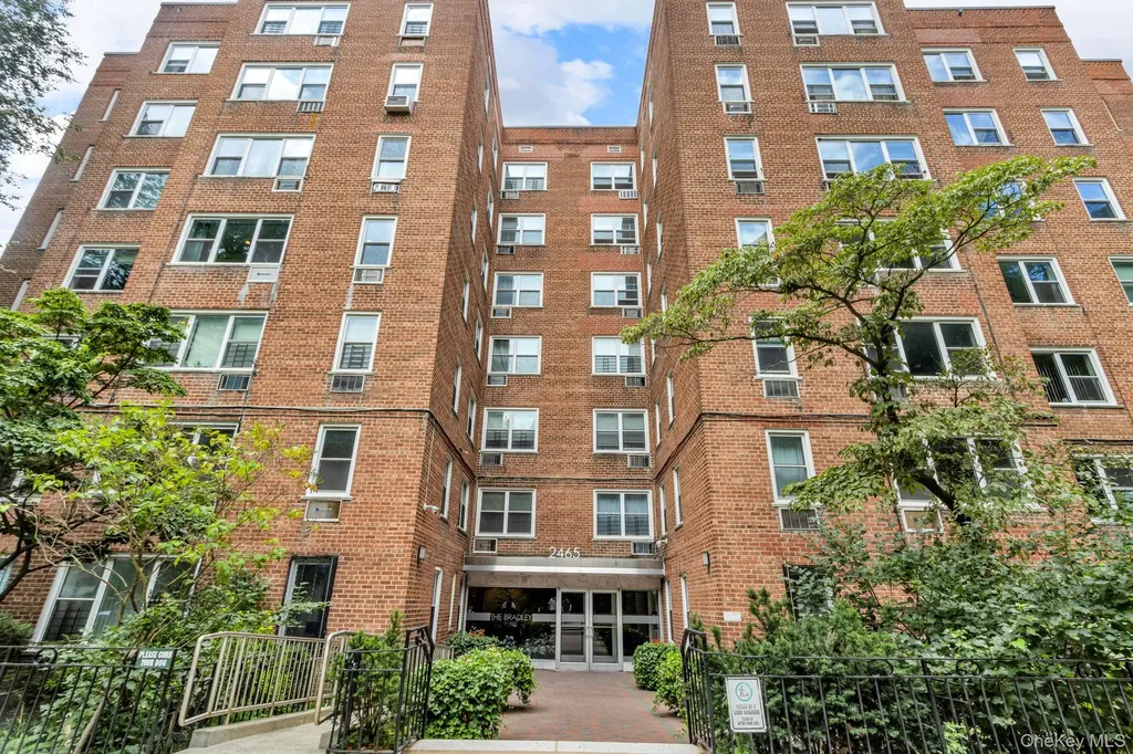 2465 Palisade Avenue Bronx NY 10463