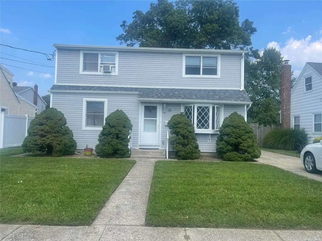26 Virginia Avenue Plainview NY 11803
