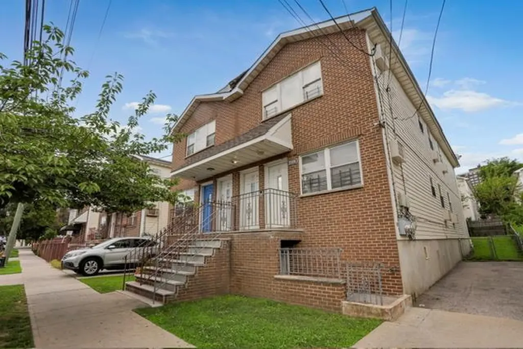 2920 Ely Avenue Bronx NY 10469