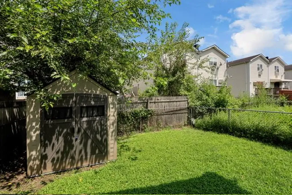 2920 Ely Avenue Bronx NY 10469