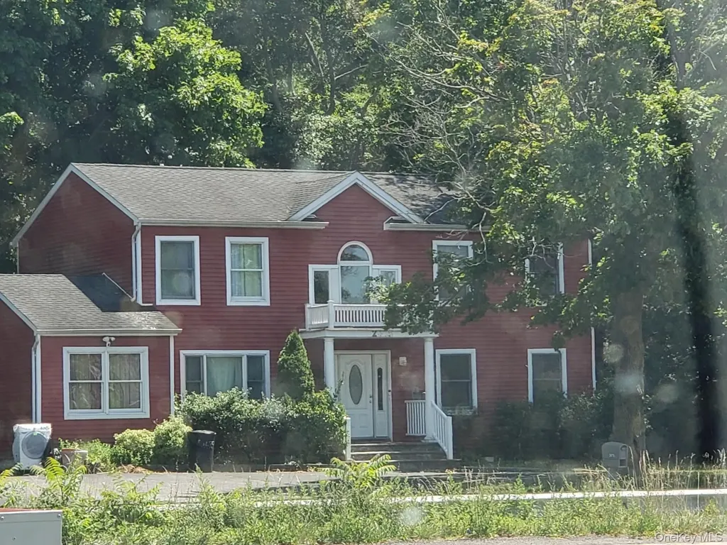 2475 Nesconset Highway Stony Brook NY 11755