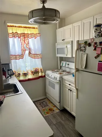709 Warburton Avenue Yonkers NY 10701
