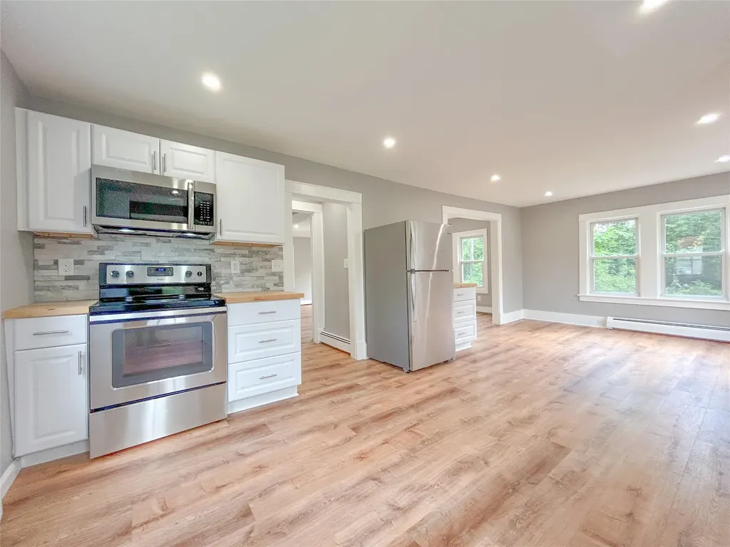 121 North Road Highland NY 12528
