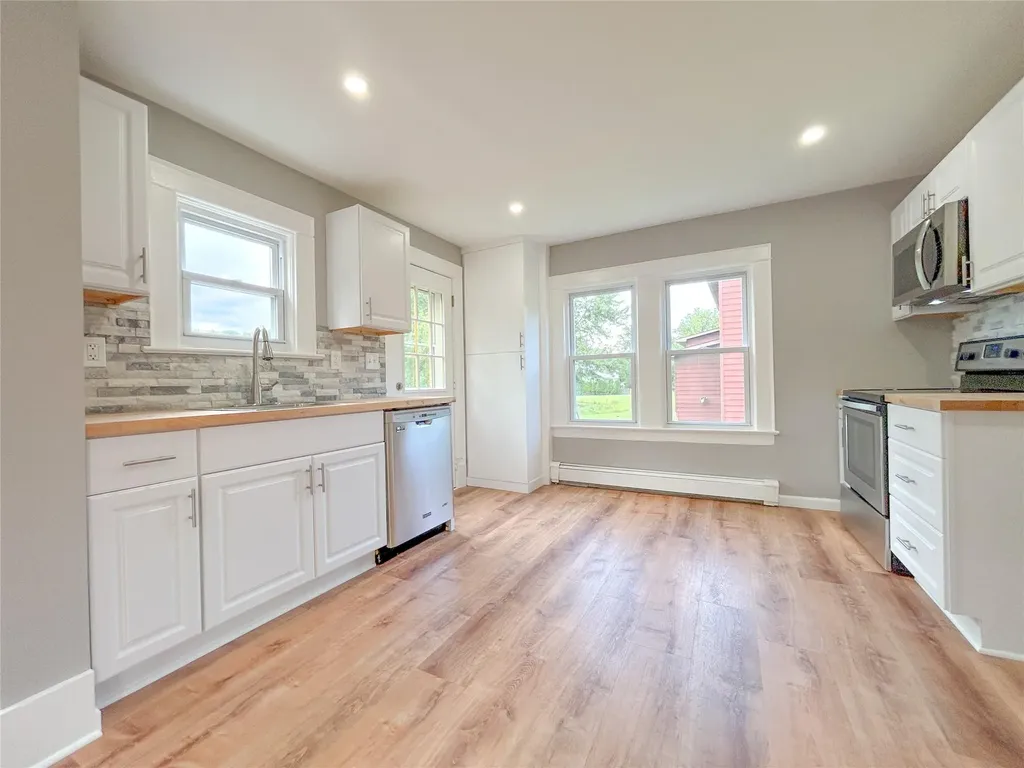 121 North Road Highland NY 12528