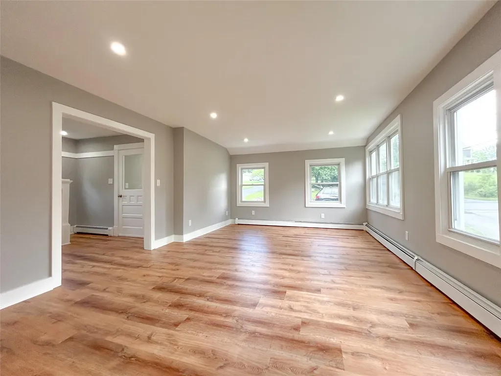 121 North Road Highland NY 12528
