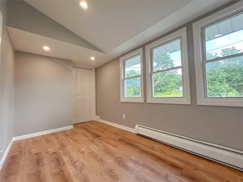 121 North Road Highland NY 12528