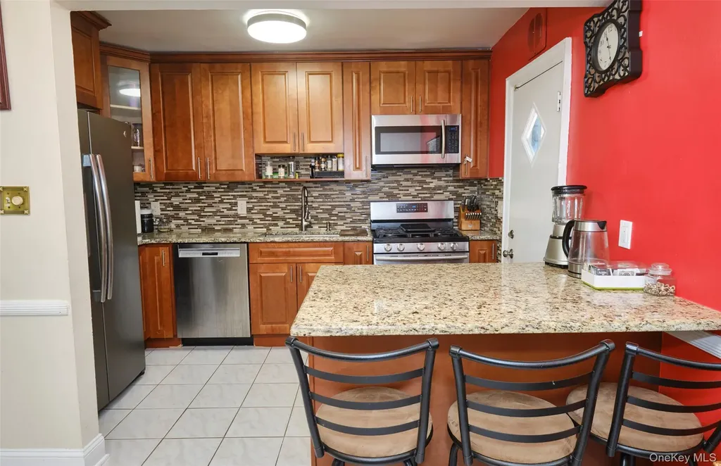 3000 Radcliff Avenue Bronx NY 10469