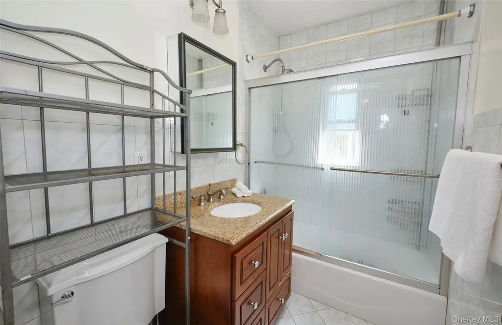 3000 Radcliff Avenue Bronx NY 10469